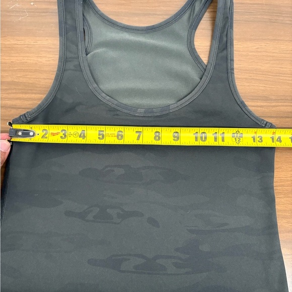 Lululemon Top Womens 4 Gray Tank Top Athleisure Yoga Running - Picture 4 of 5